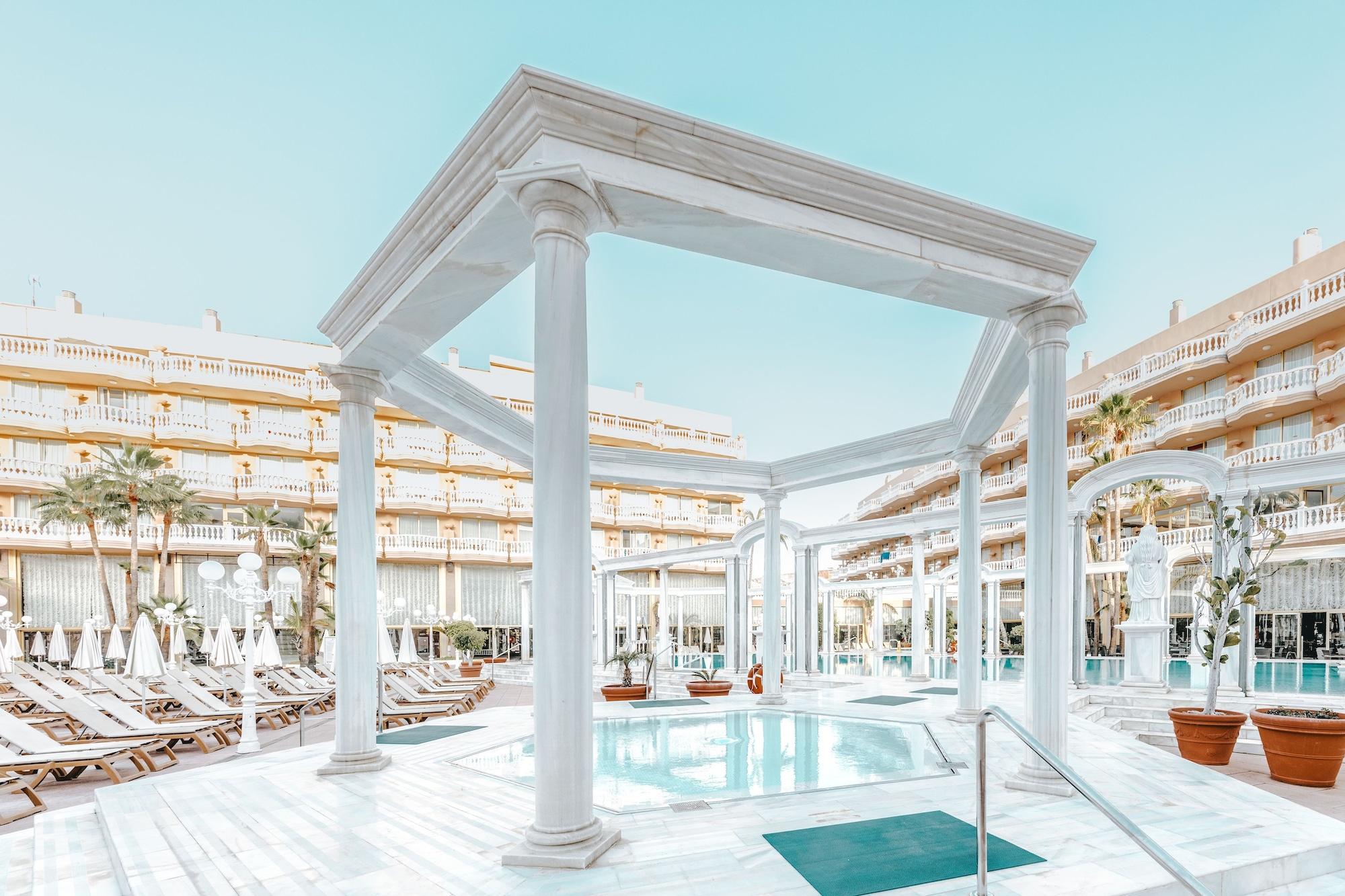 Hotel Cleopatra Palace Playa de las Americas  Bagian luar foto